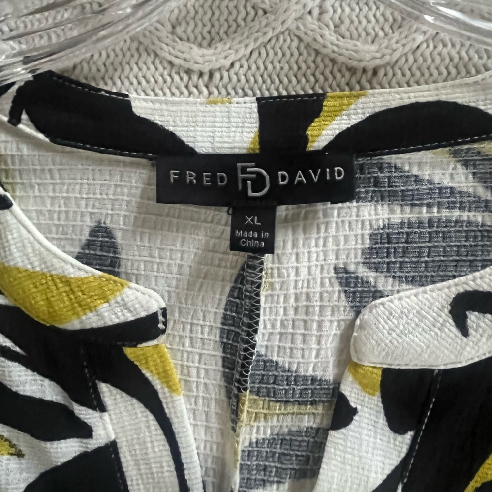 Fred David Stylish Black and Lime Short Sleeve Women's Blouse Size XL - Picture 3 of 16